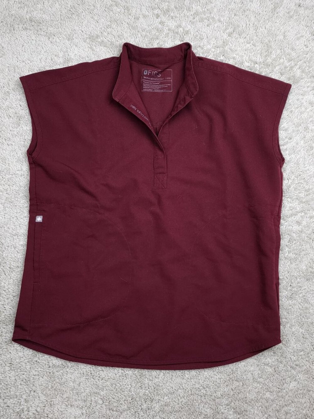 Figs Technical Collection Scrub Top Womens XXS Pockets  Small Red Burgundy USA